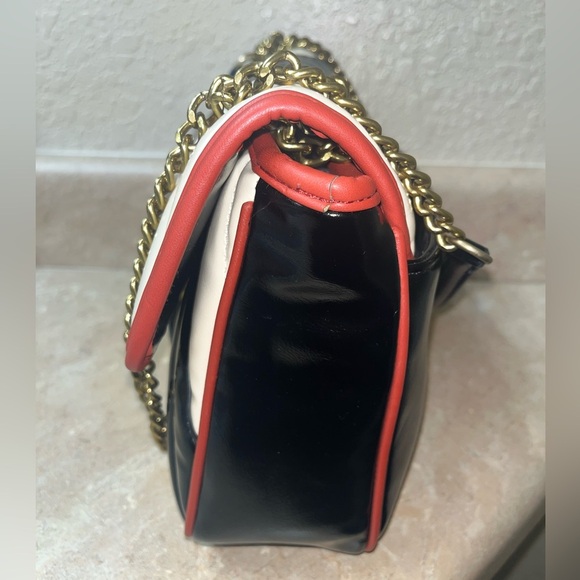 Steve Madden Eloise Women’s Quilted Shoukder Bag, Black/Bone - Picture 13 of 16